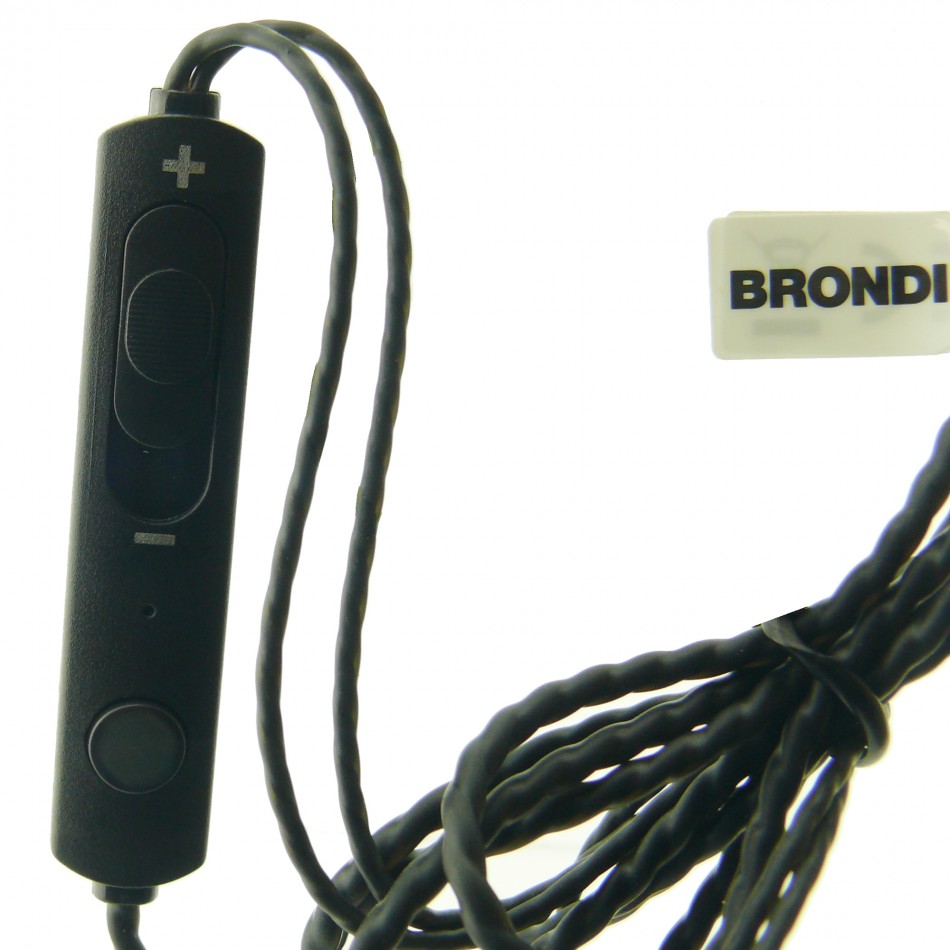 Auricolare Stereo con jack 3,5 mm Auricolare Stereo con jack 3,5 mm